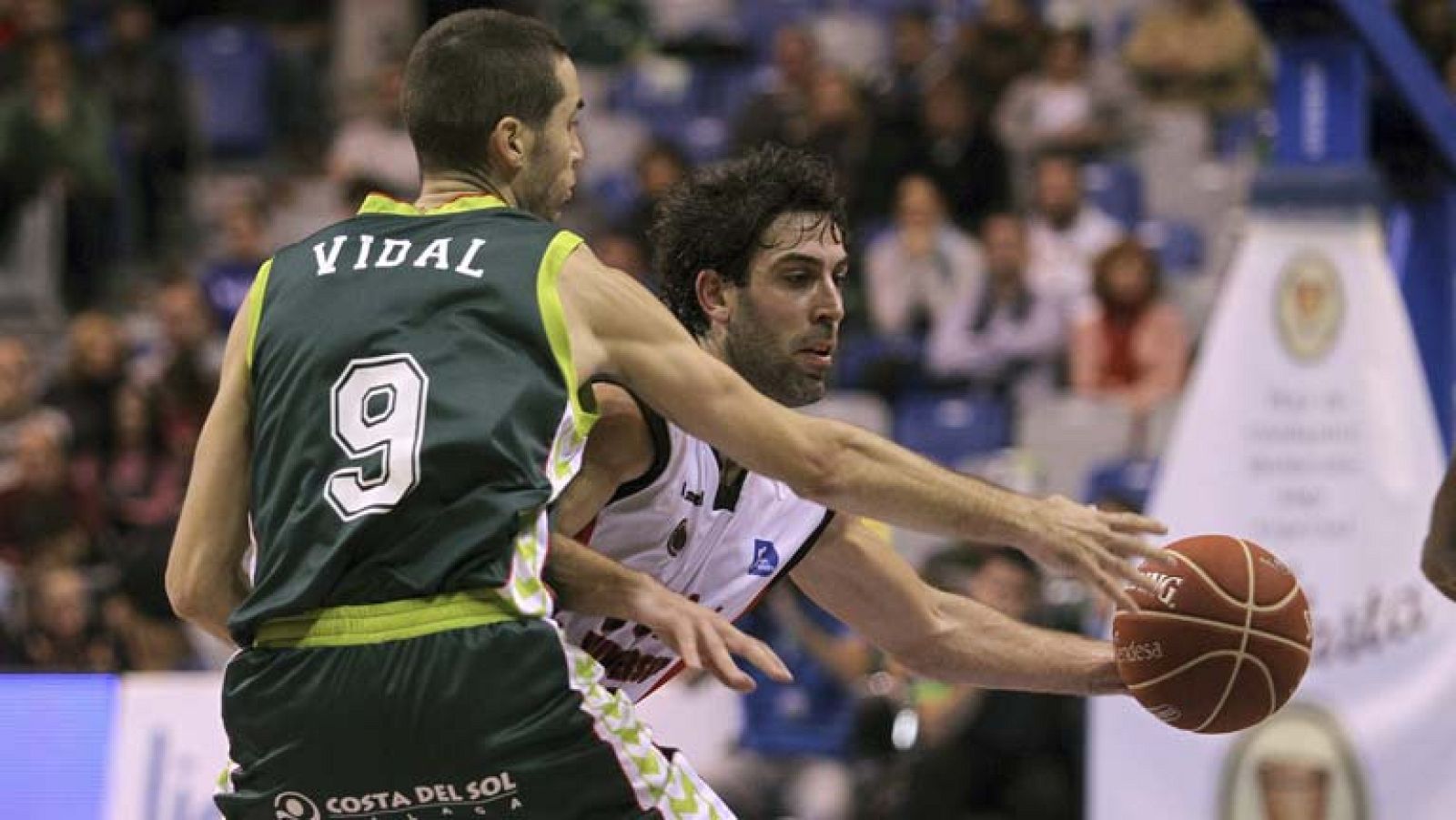 El Unicaja superó de manera contundente al UCAM Murcia (85-58), en el partido en el que se vivió el regreso de Berni Rodríguez a Málaga. Destacar la buena actuación de un recuperado Sergi Vidal (15 puntos).