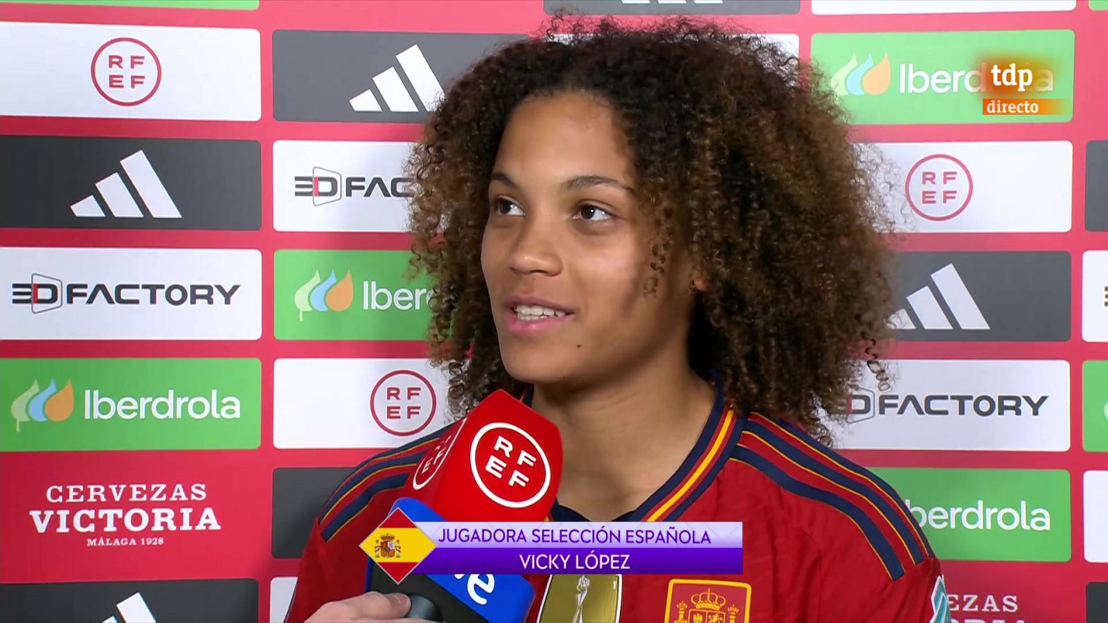Vicky López, que terminó manteada tras su debut: "A París que vamos" - UEFA Nations League | Ver