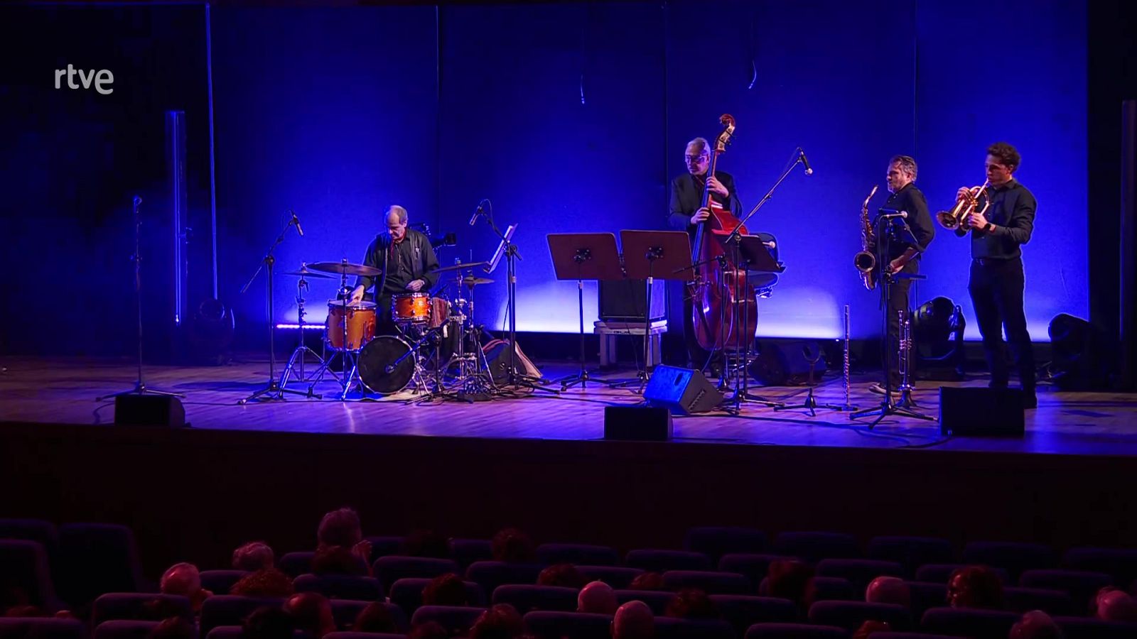 Las noches del Monumental - Sir Charles + 3 "De aquí" - ver ahora