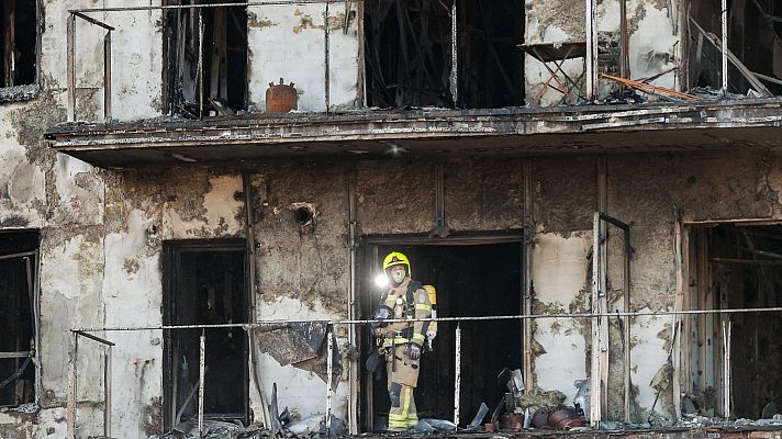 El Instituto de Medicina Legal de Valencia trabaja para identificar a las víctimas del incendio del Campanar