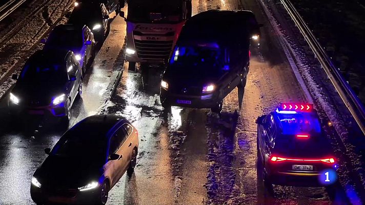 L'Informatiu - Trànsit justifica el tall de l'AP-7 i la C-25 per seguretat viària