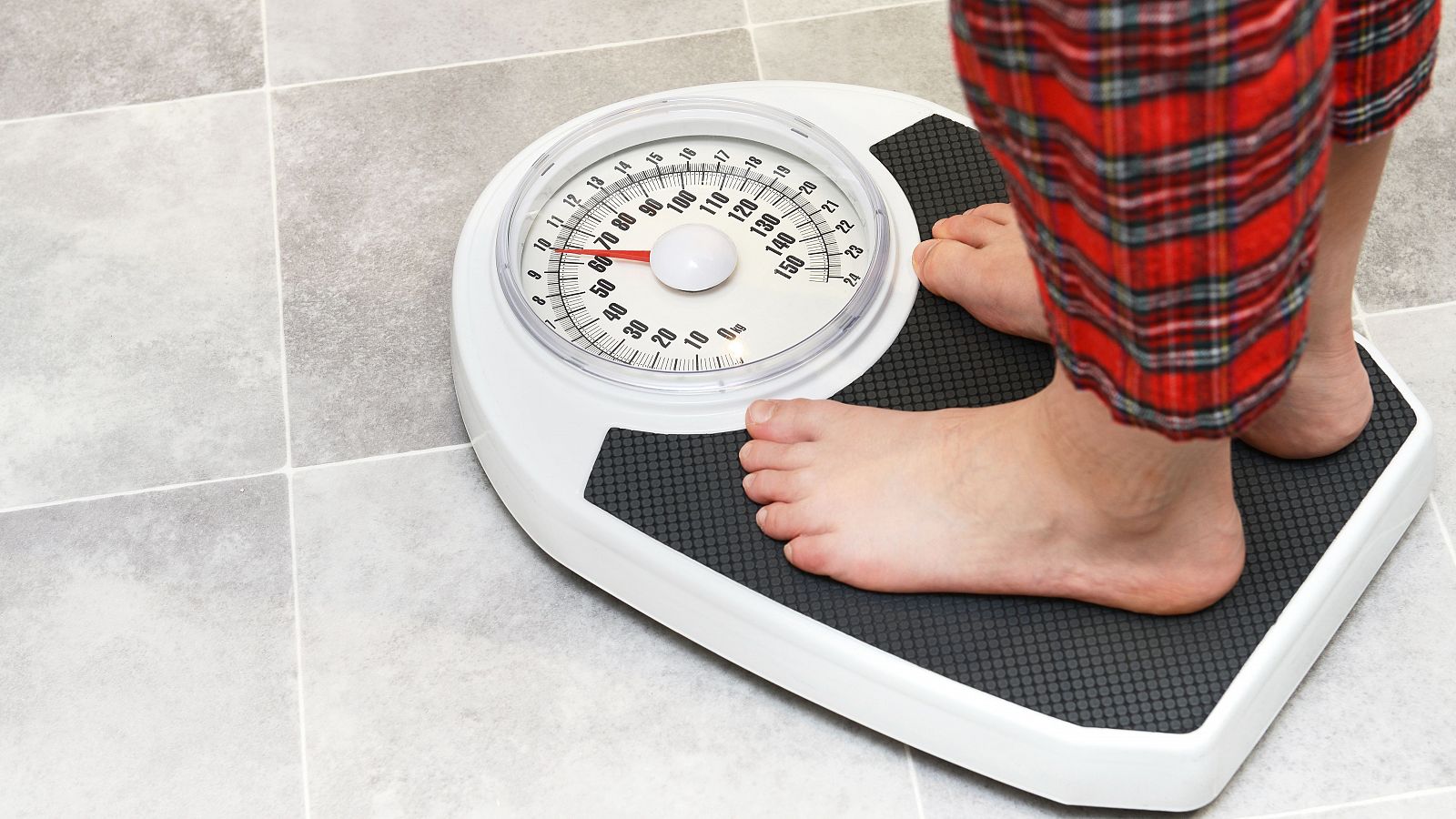 La mala alimentación preocupa a los expertos por el crecimiento de la obesidad infantil en España | Ver