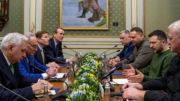 Telediario 2 - Crece el debate sobre el apoyo a Ucrania en EE.UU.