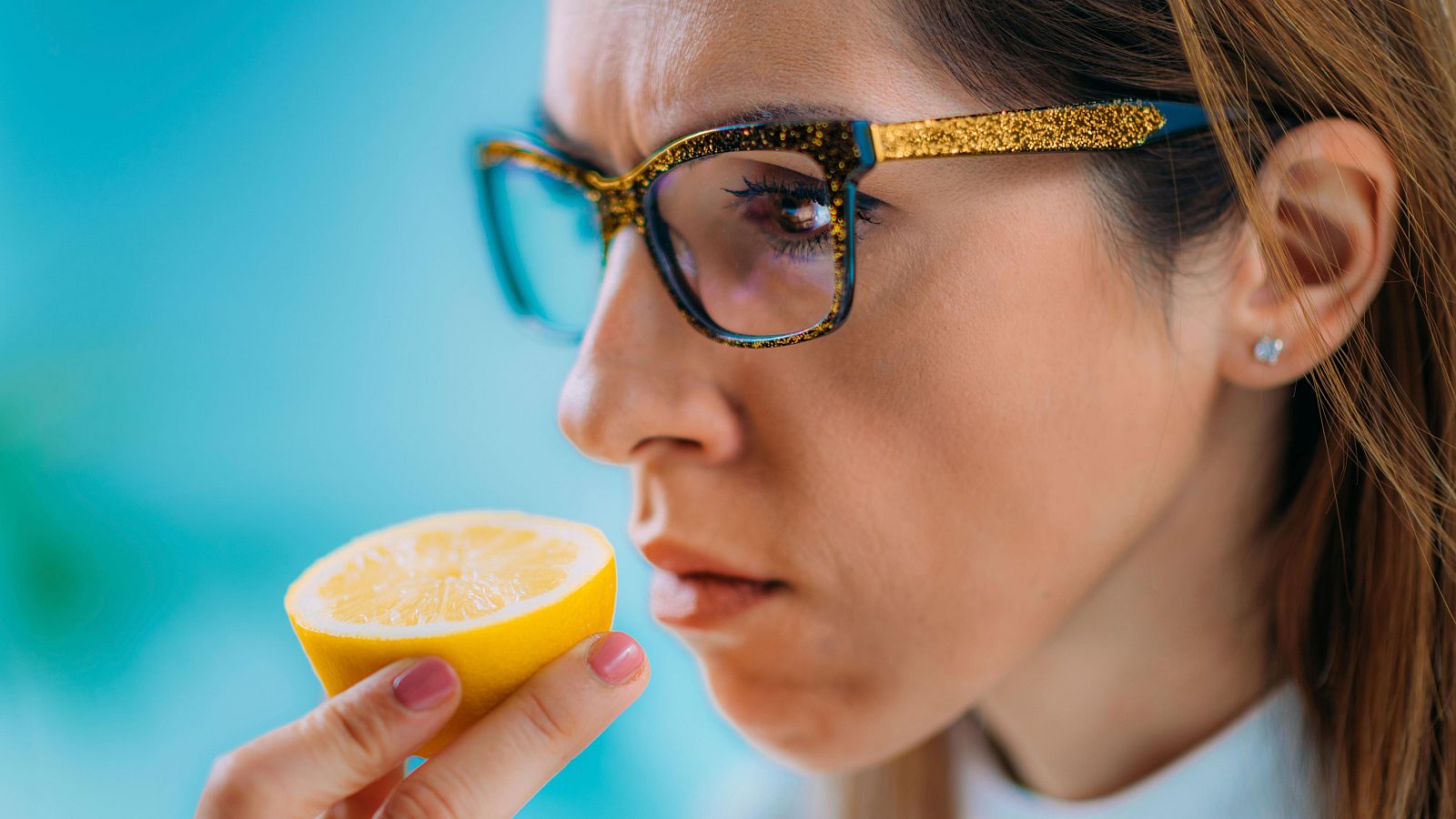 El 5% de la población padece anosmia - Telediario 1 | Ver