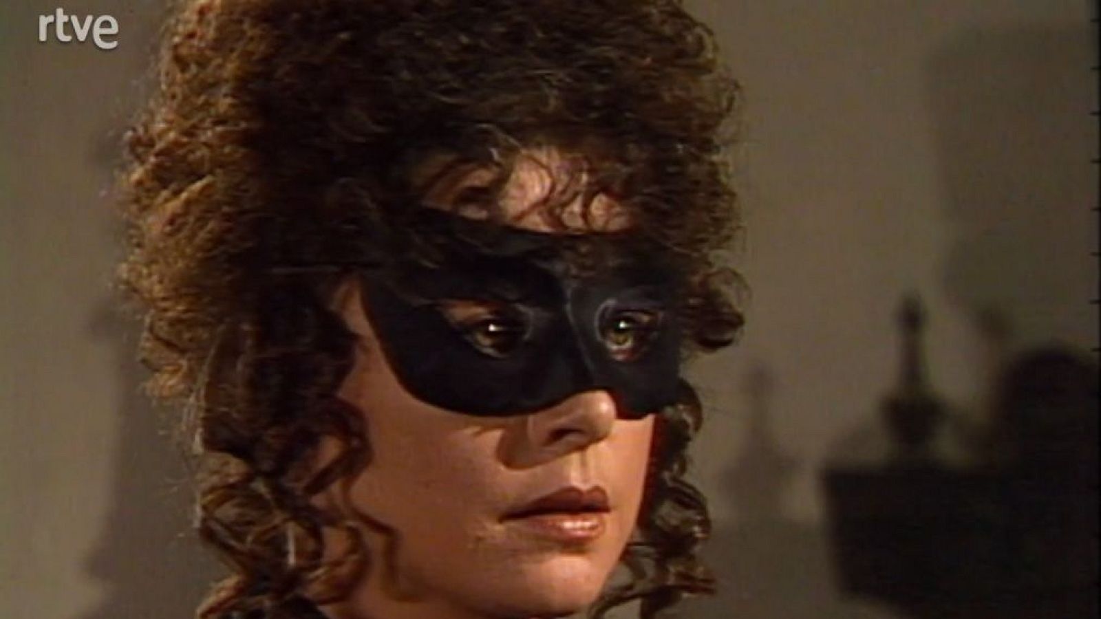 Estudio 1 - Entre bobos anda el juego - Estudio 1 | Ver