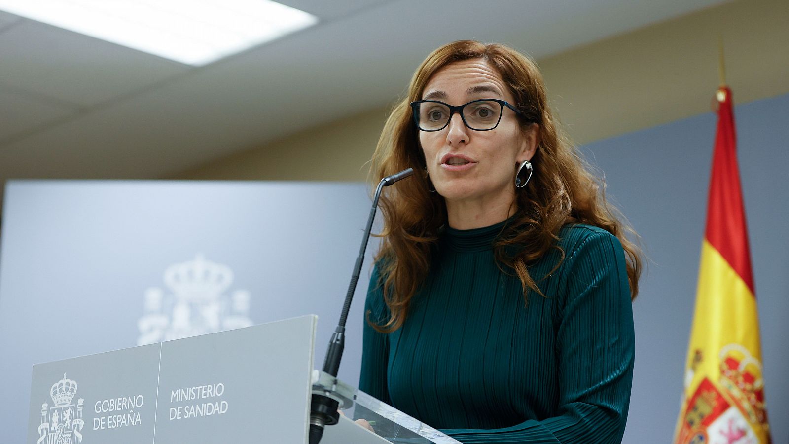 Mónica García cree que hay "alternativas" a las guardias médicas de 24 horas