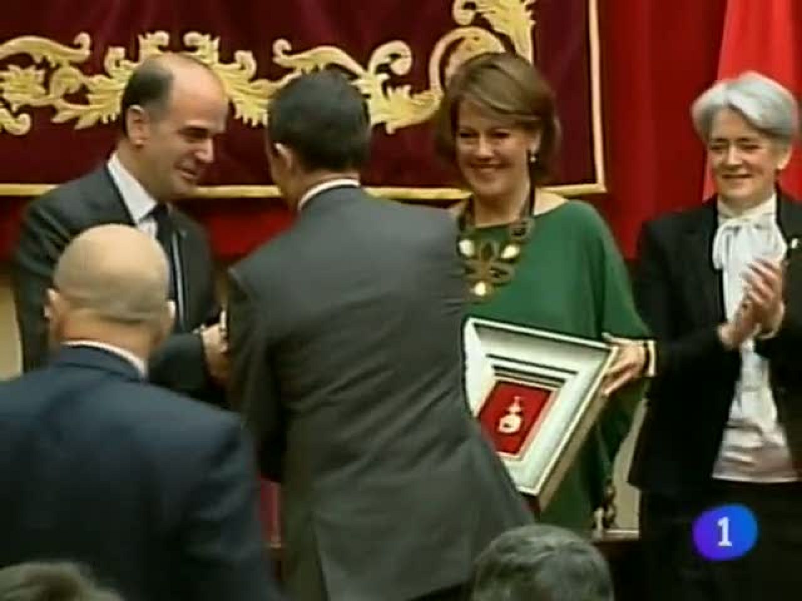  Hoy San Francisco Javier es el Día de Navarra. El Gobierno acude a Javier y la UPNA recibe la Medalla de Oro de la Comunidad. (03/12/12)