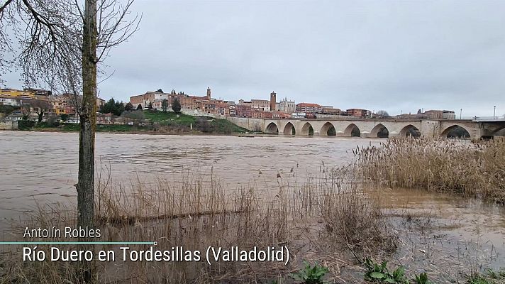 Intervalos de viento fuerte en la costa de Galicia, Cantábrico, Ampurdán, este de Baleares, el entorno del bajo Ebro y Canarias