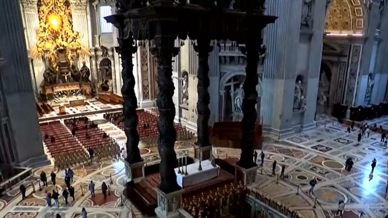 El Vaticano restaura el baldaquino de Bernini por el Jubileo de 2025