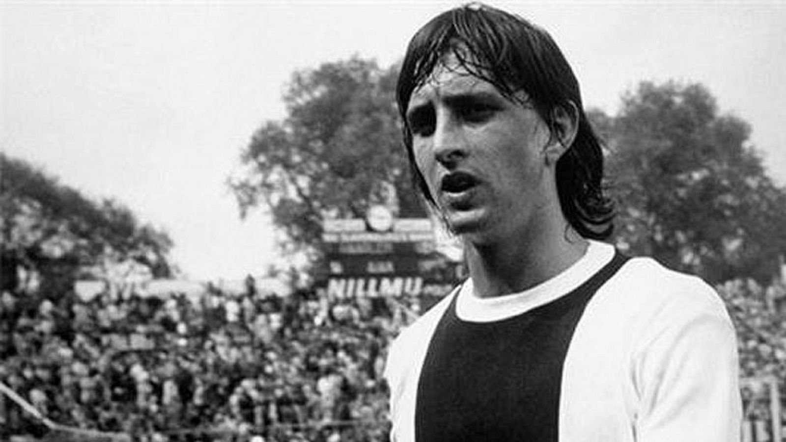 Cruyff con el Ajax contra el Real Madrid