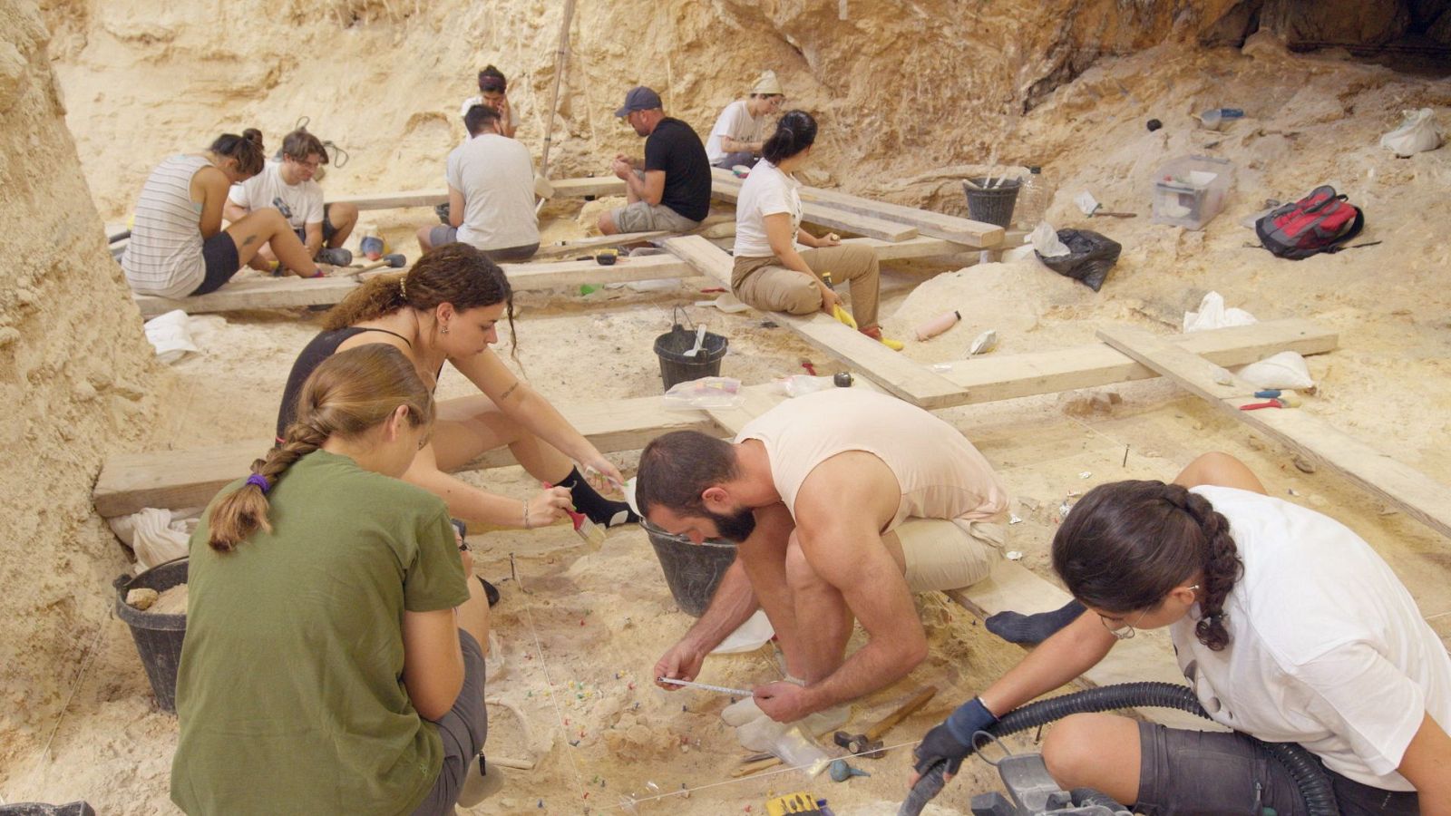 Arqueomanía - Hermano neandertal. Primera parte - ver ahora