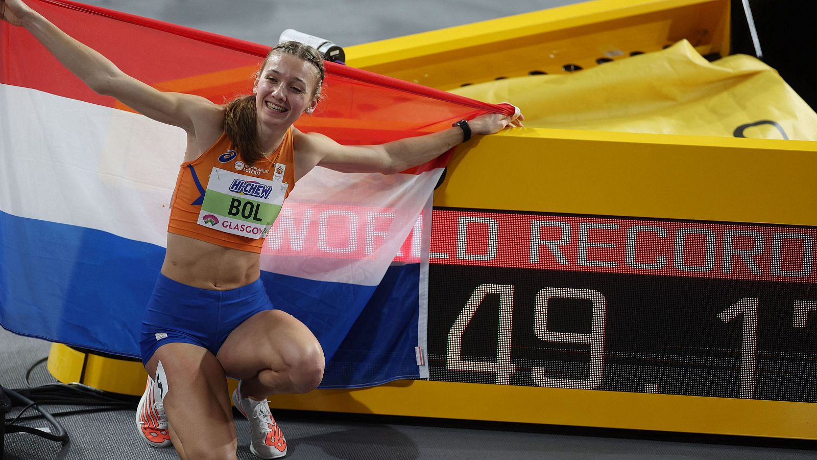 Femke Bol, campeona de 400 con récord del mundo