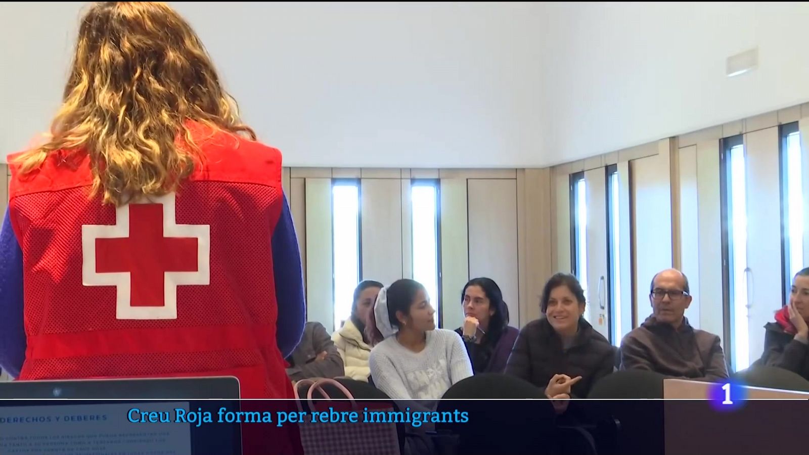 Creu Roja forma per rebre migrants | Ver