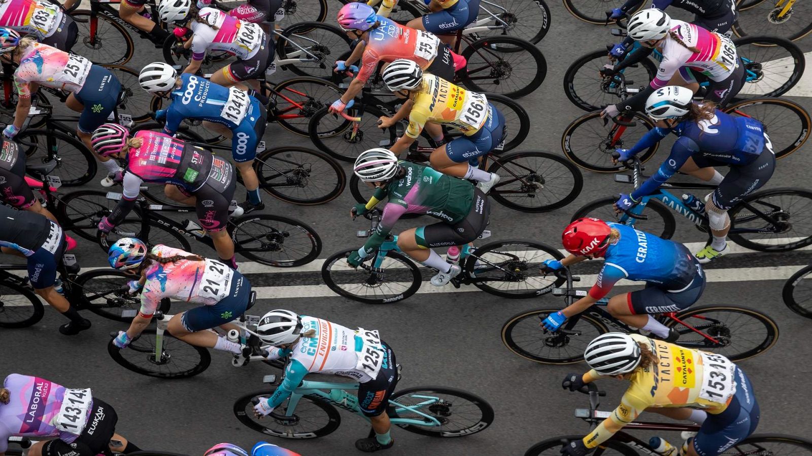 El ciclismo femenino se hace profesional en España para este 2024