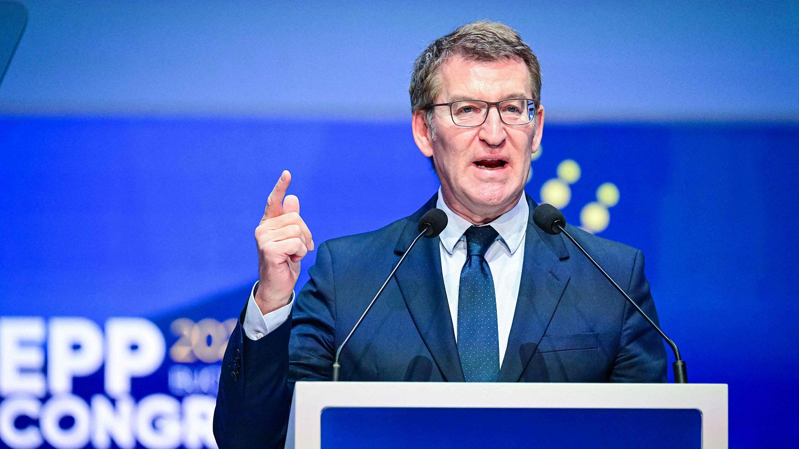 Feijóo carga contra la amnistía de Sánchez ante el PP europeo - Informativo 24h | Ver