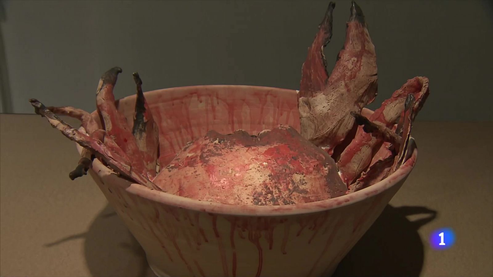 La Pedrera acull un  retrospectiva completa de la ceràmica de Miquel Barceló - L'Informatiu | Veure