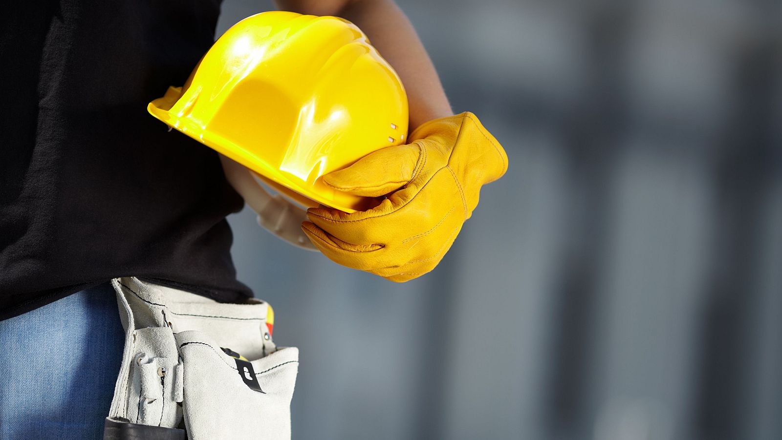 Las mujeres, menos protegidas ante los riesgos laborales | Ver