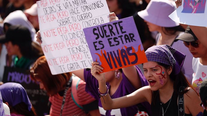 Diez mujeres son asesinadas en México cada día
