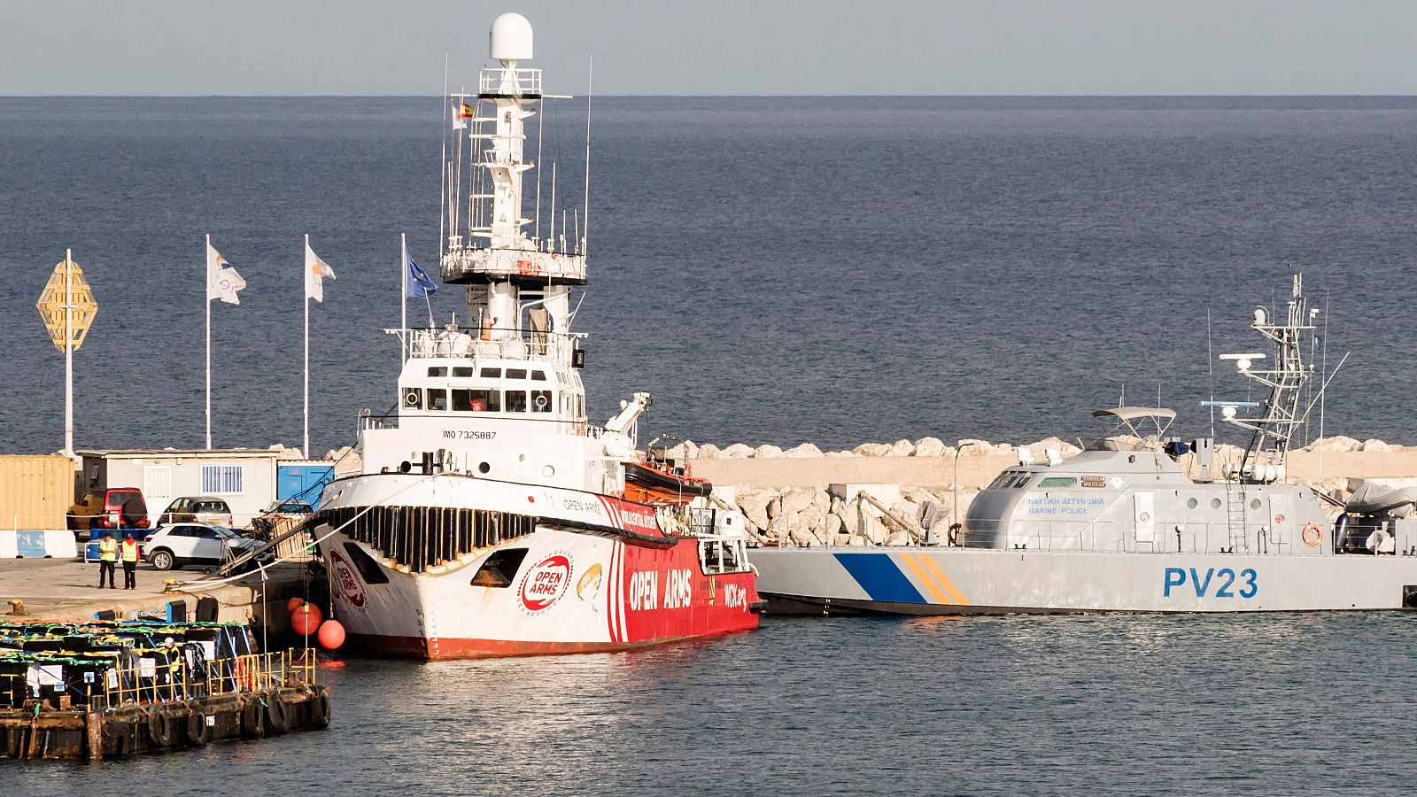 Un barco de Open Arms llevará 200 toneladas de comida a Gaza
