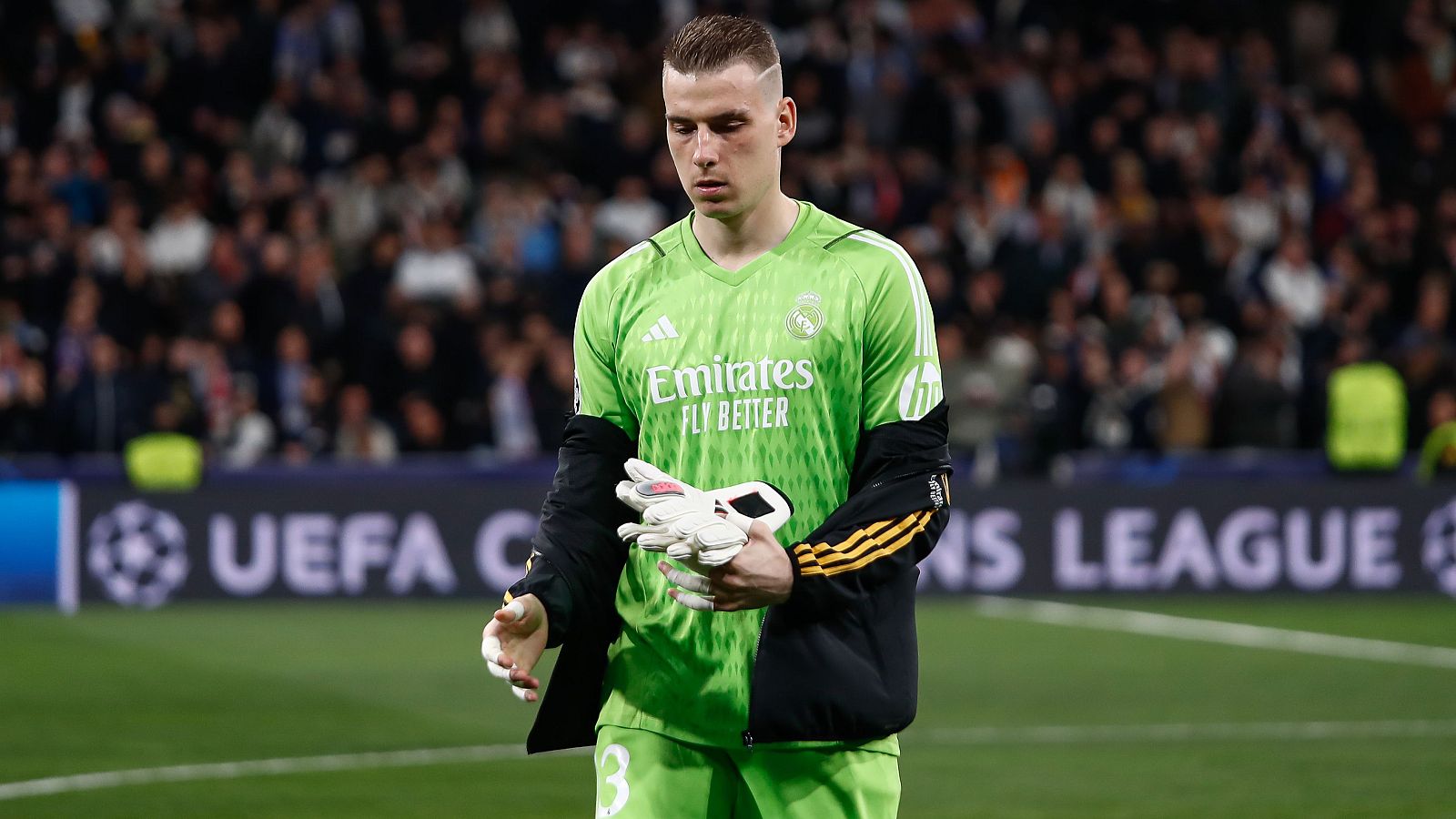 Lunin titular con el Real Madrid y solidario con Ucrania | Ver