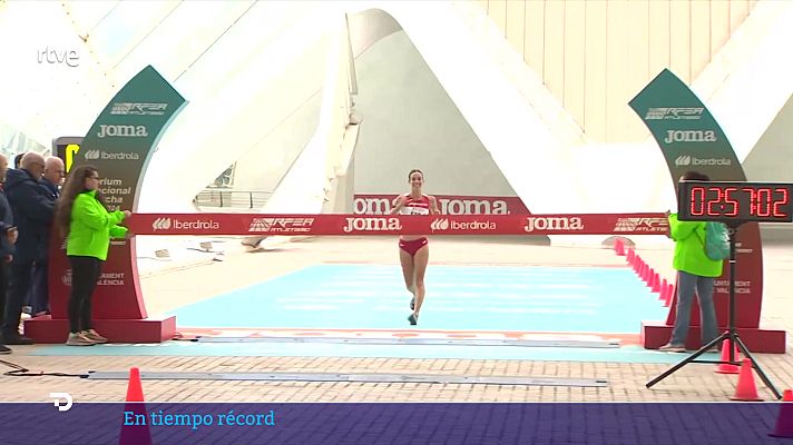 Telediario Fin de Semana - Laura García - Caro y Álvaro Martín se llevan el primer relevo mixto de marcha en Valencia