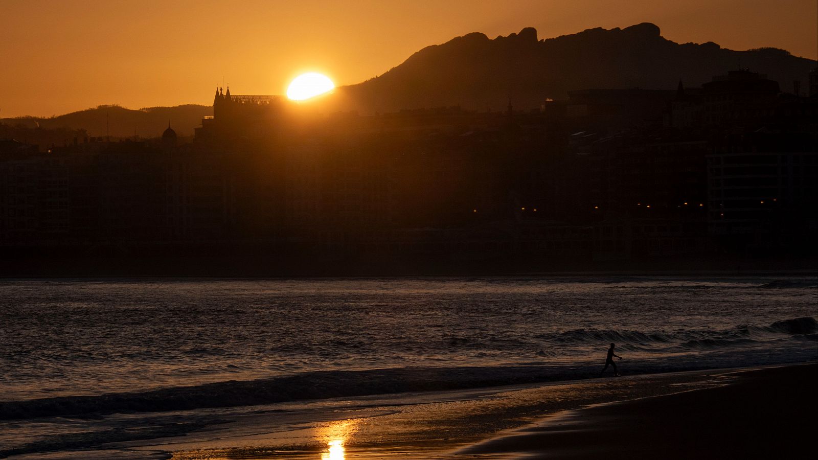 Tiempo estable salvo precipitaciones en el norte peninsular - El tiempo | Ver
