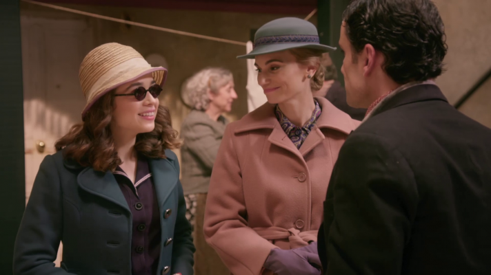 Salón de té La Moderna - Luisa vuelve de Barcelona tras su operación