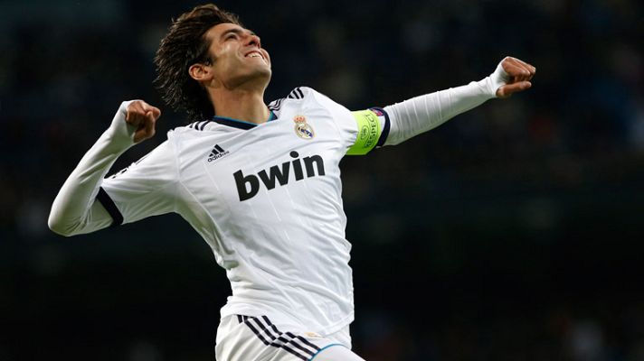 Champions League - Kaká se luce con el tercero (3-0)