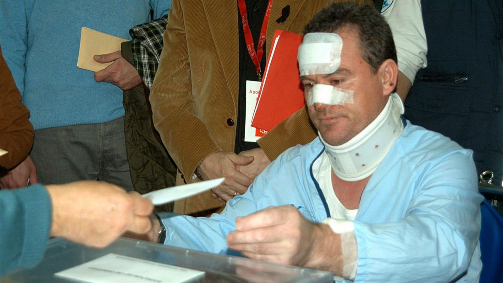 Cayetano Abad, la víctima del 11-M que pidió que lo llevaran a votar tres días después - Telediario 1 | Ver