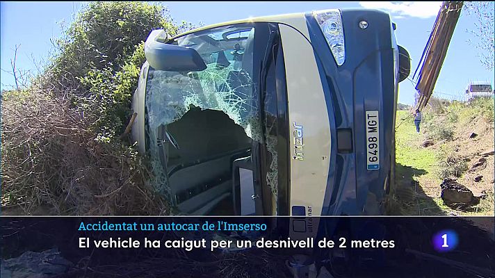 24 ferits en un accident d'autobús.