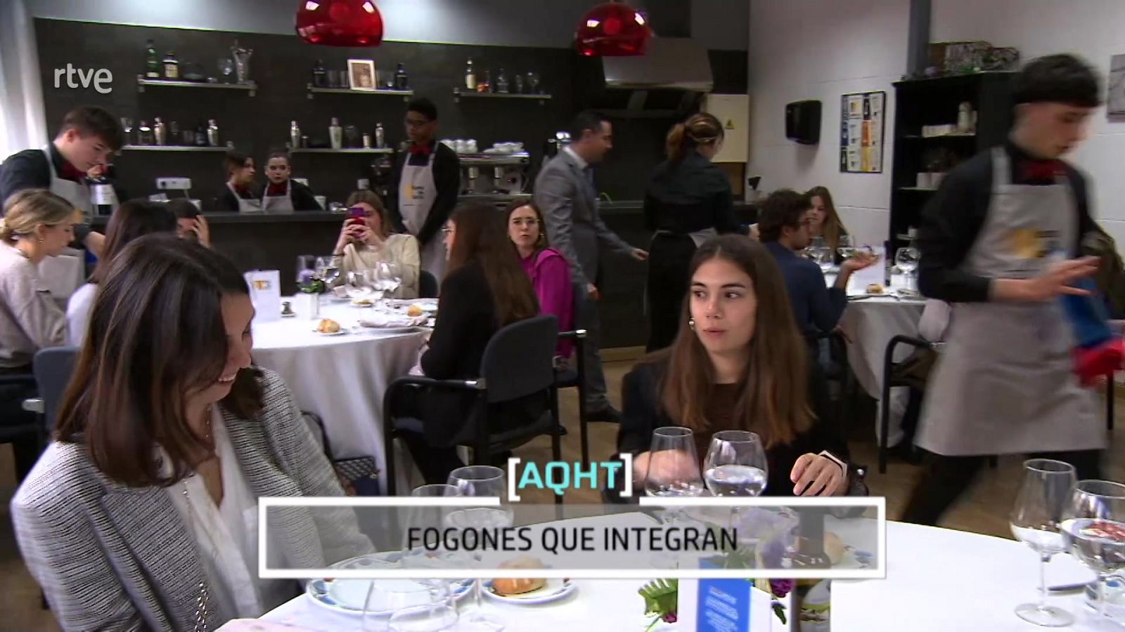 Formación para trabajar en hostelería - Aquí hay trabajo | Ver