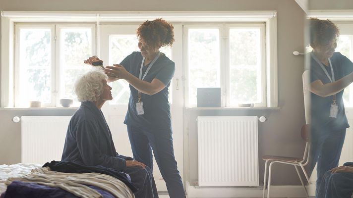 Telediario 1 - Más de 100 personas mueren al día esperando prestaciones por dependencia en España