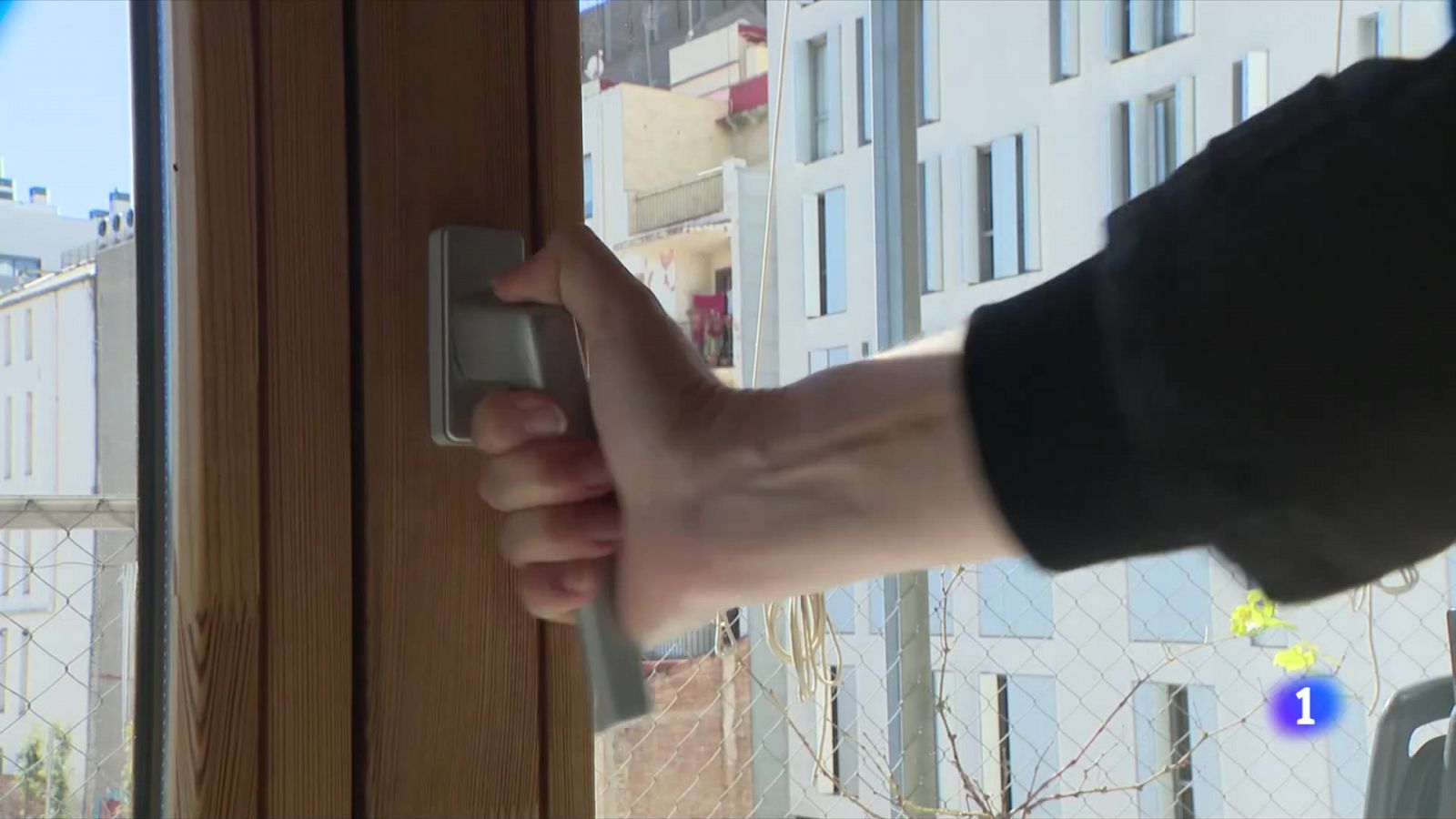 8 de cada 10 edificis a Espanya no són eficients energèticament - L'Informatiu | Veure