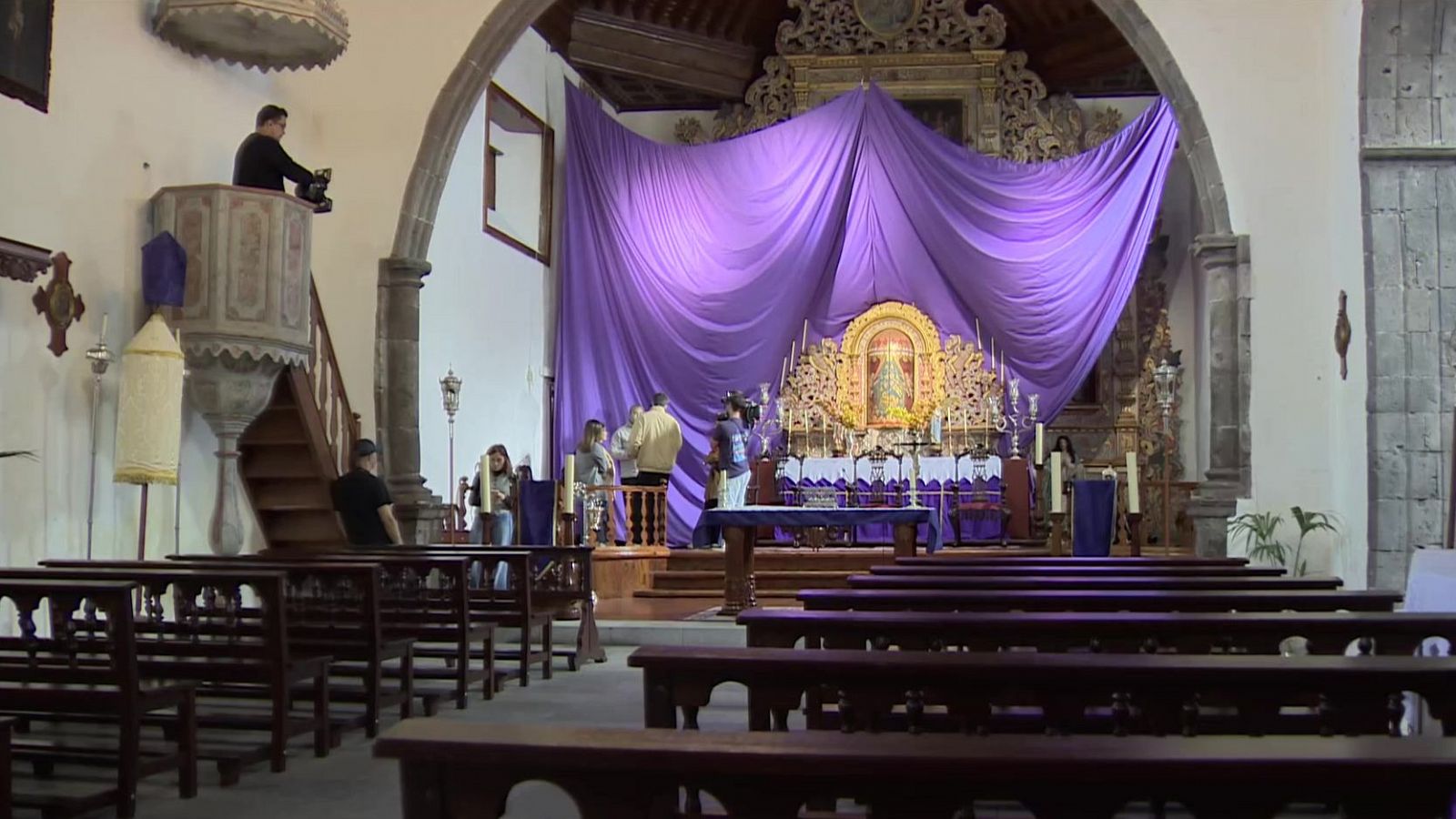 Un cura daña unos frescos de 300 años en una iglesia de Tenerife