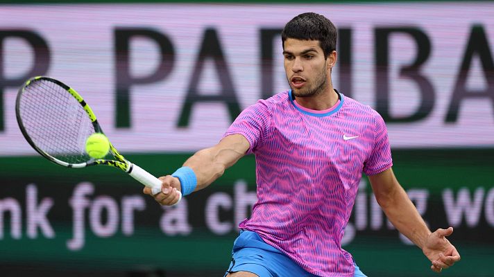 Alcaraz vence a Zverev y se cita con Sinner en semifinales de Indian Wells