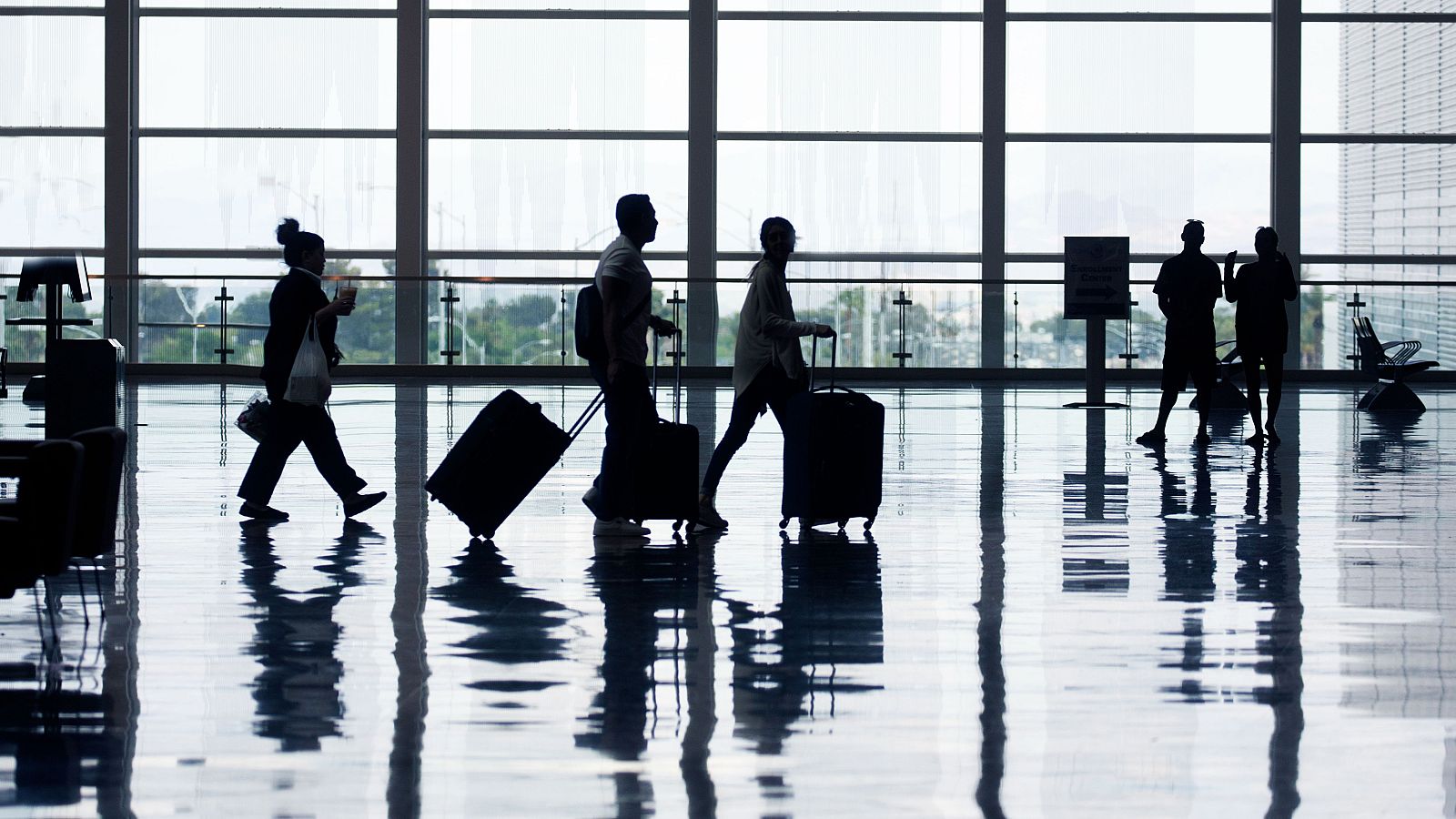 ¿Qué derechos tienen los pasajeros de avión? - Telediario 1 | Ver