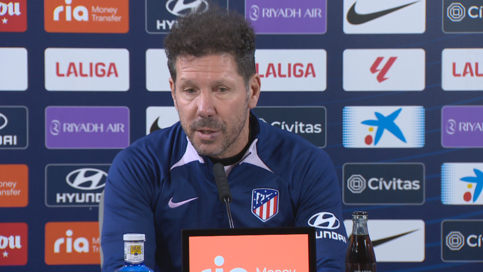 Simeone: "El Barcelona nos hizo daño los últimos partidos" - Fútbol | Ver