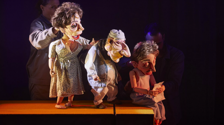 'El verdugo', de Berlanga, adaptada al teatro de títeres por la compañía El Espejo Negro