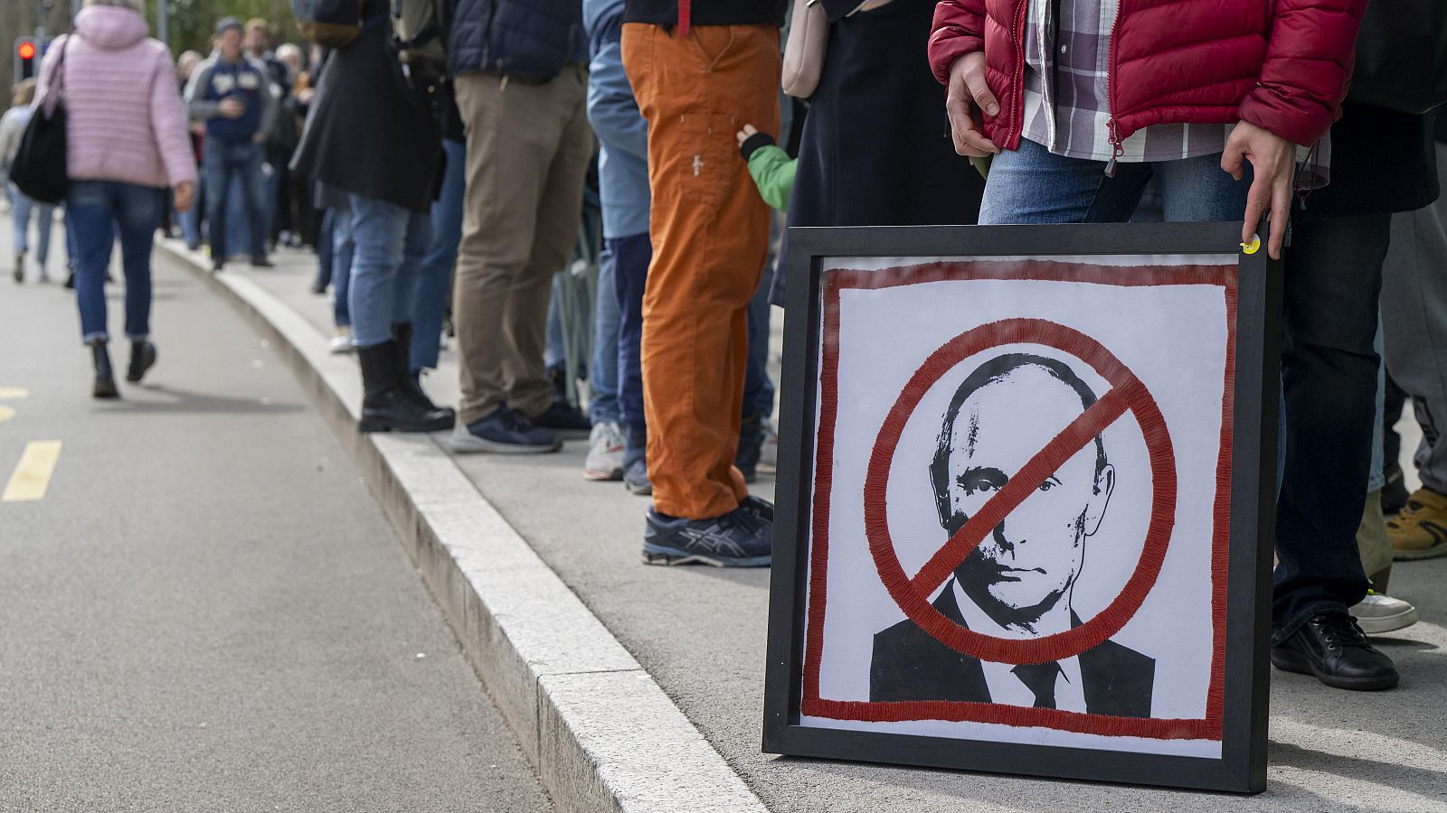 La disidencia rusa en Estonia califica de "farsa" las elecciones: "Putin es un criminal" | Ver