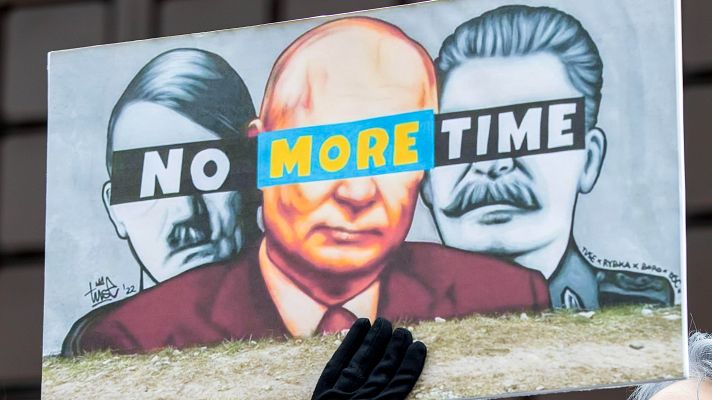 Telediario Fin de Semana - Los rusos en el exterior protestan contra Putin a las puertas de las embajadas de Rusia en muchos países