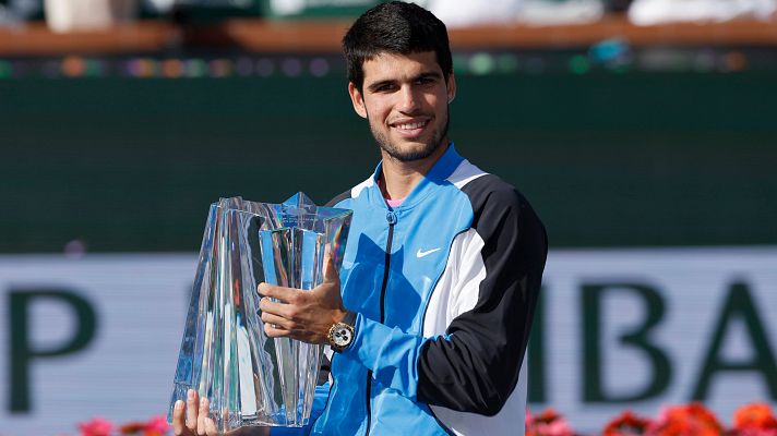 Alcaraz arrolla a Medvedev y revalida su título en Indian Wells