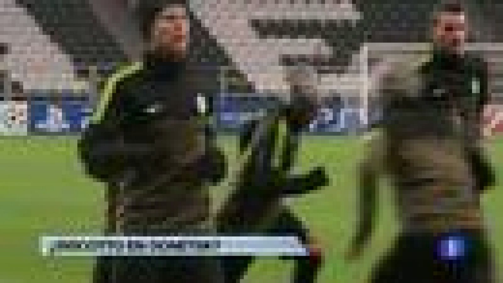 El Chelsea necesitará este miércoles una ayuda en Donetsk por  parte del Shakhtar y cumplir ante el modesto Norsjaelland para no  entrar en la historia de la Liga de Campeones como el primer campeón  que no supera la fase de grupos. El Grupo E conoce