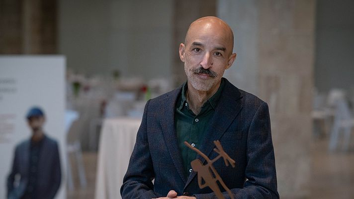  - Jesús Carrasco publica su nueva novela: 'Elogio de las manos'