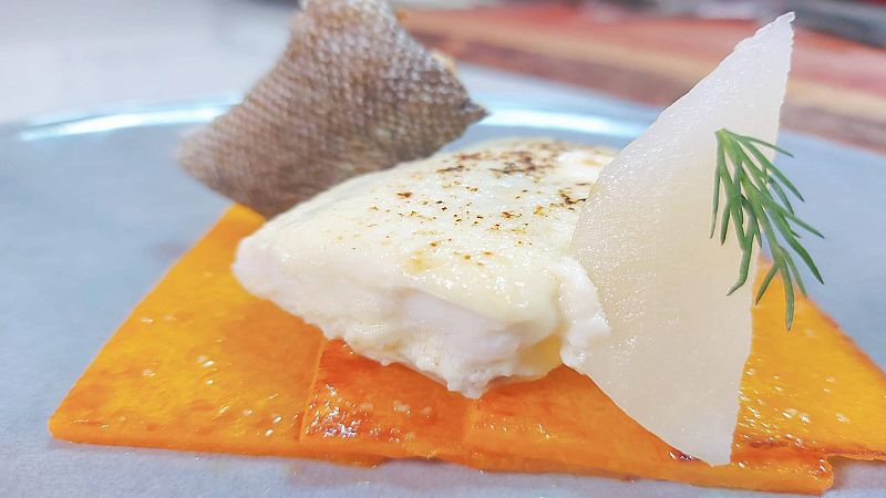 Receta de bacalao con lactonesa de pera del chef Sergio Fernndez