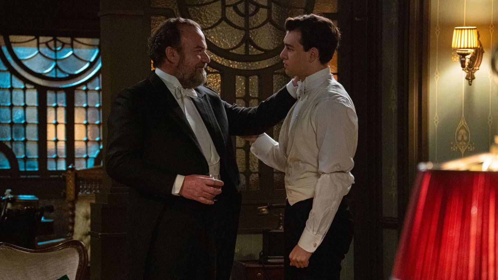 La Promesa: Alonso, destrozado por la muerte de Dolores - La promesa | Ver