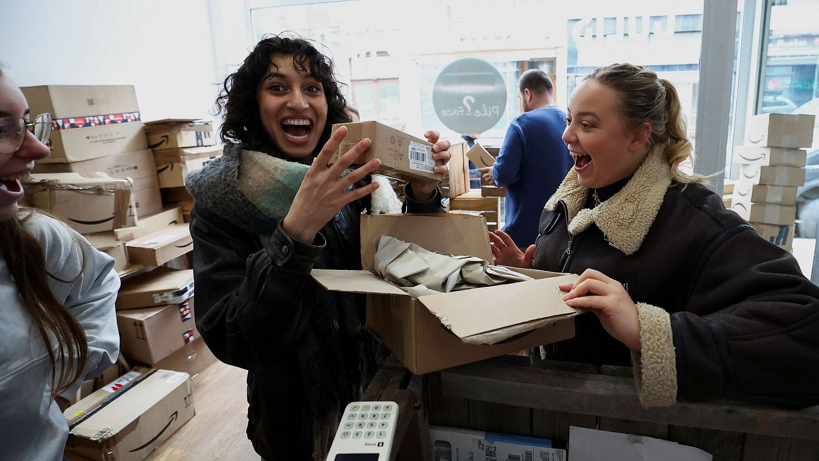 El negocio de reventa de paquetes de Amazon - Modo Digital | Ver