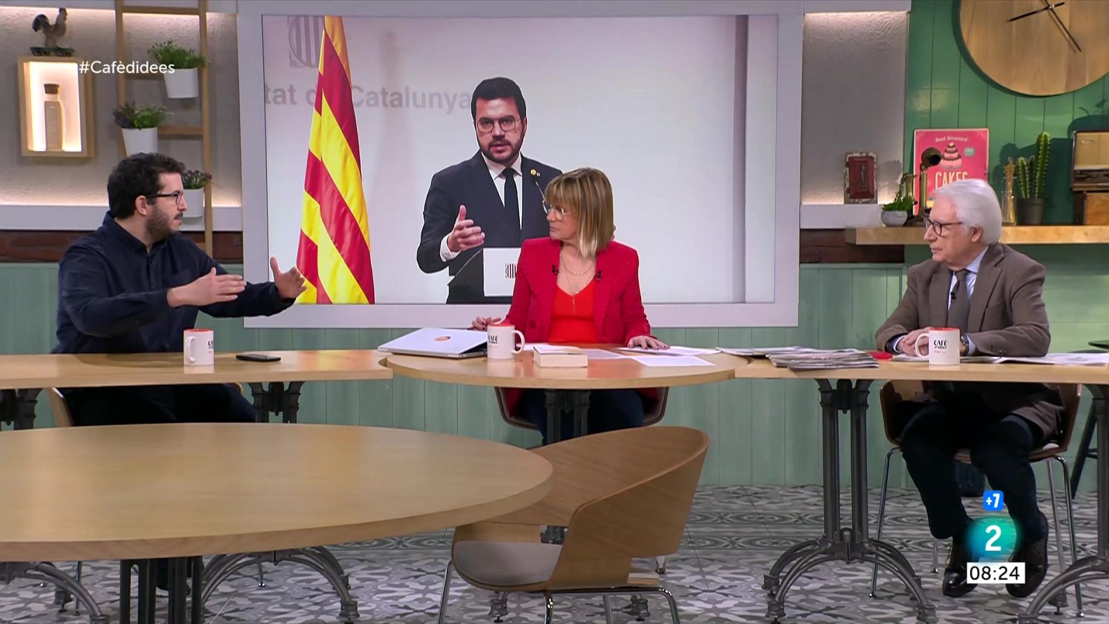 Gemma Nierga entrevista Laura Vilagrà. Enric Juliana presenta el llibre 'España: el pacto y la furia'. I Regina Rodríguez Sirvent parla de 'Les calces al sol'