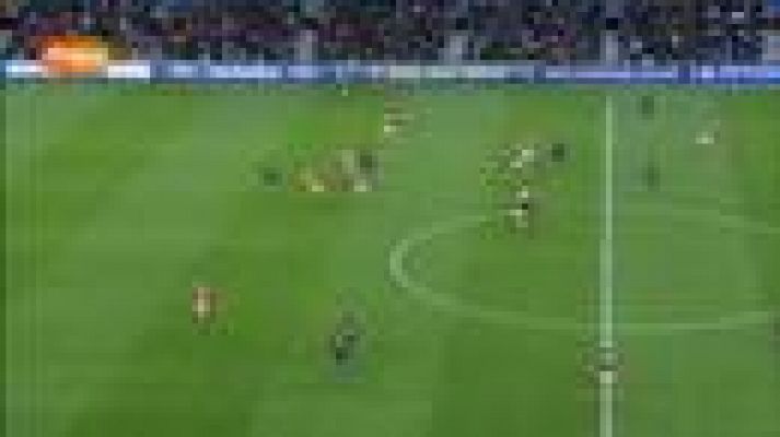 Champions League - Messi da el susto en el Camp Nou