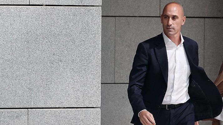 Luis Rubiales tiene intención de volver a España el 6 de abril, aunque podria hacer antes.