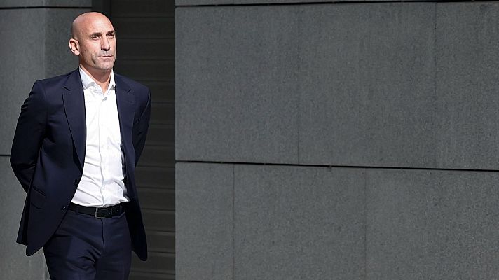 Luis Rubiales se defiende desde República Dominicana y tiene previsto volver el 6 de abril "o antes"